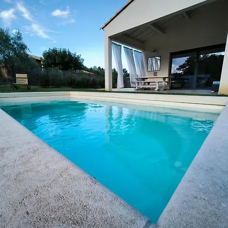 La Maison De Avec Piscine Proche D Uzes Вилла *